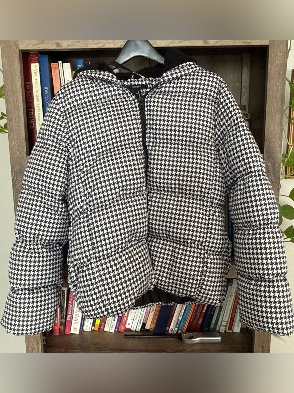 Forever 21 Black & White Houndstooth Puffer Jacket